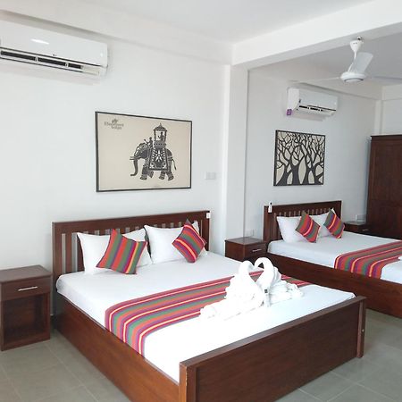 White Rose Safari Home Stay Udawalawe Eksteriør billede